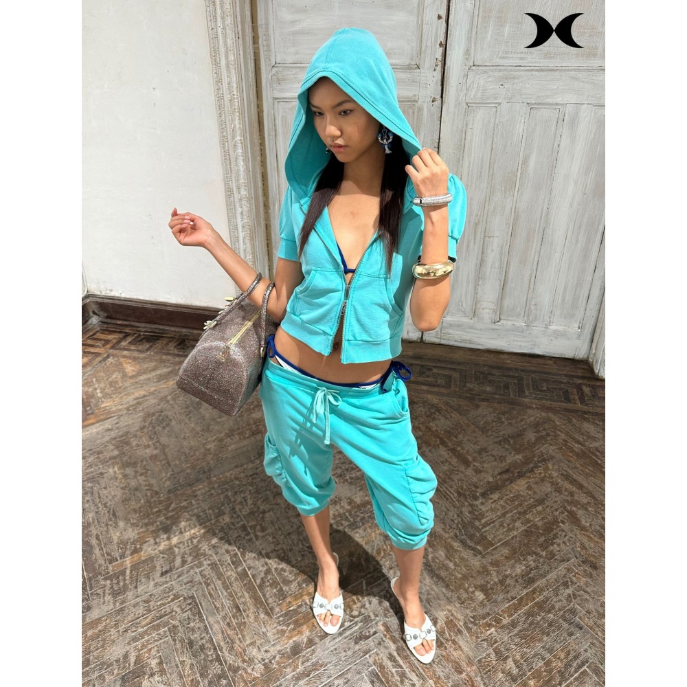 Street Fashion In China - 미국 스트리트 스파이스 걸 스타일 반팔